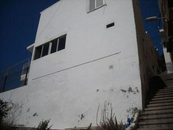 Foto 1 de Casa en venta en calle Armeñime de 4 habitaciones y 122 m²