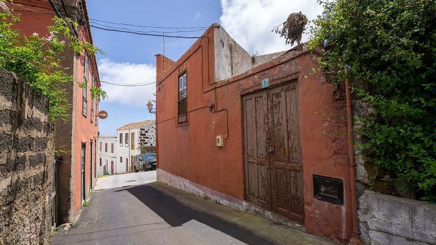Foto 2 de Casa rural en venda a calle Licenciado Bueno de 3 habitacions i 177 m²