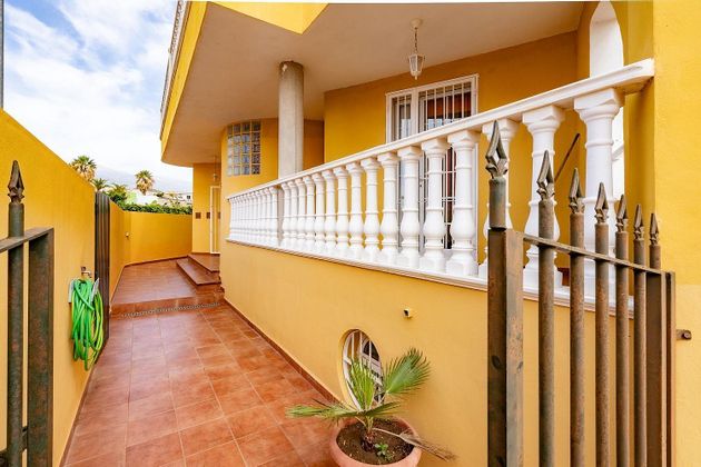 Foto 1 de Casa en venda a San Isidro de 5 habitacions amb terrassa i garatge
