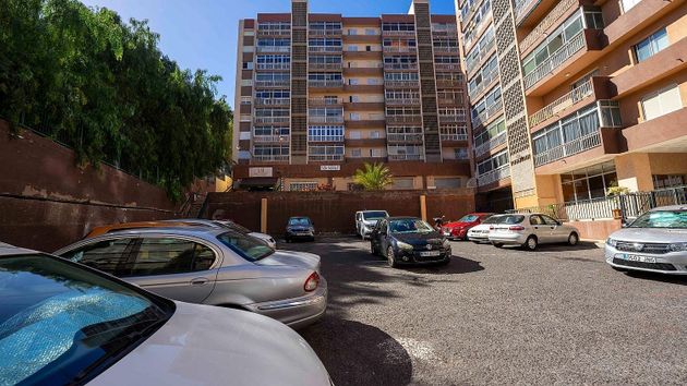 Foto 1 de Venta de piso en carretera General del Rosario de 3 habitaciones con jardín y balcón