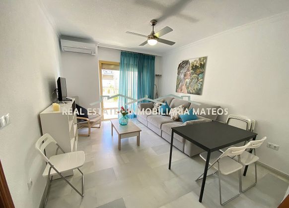 Foto 2 de Alquiler de piso en calle General Rodrigo de 2 habitaciones con terraza y muebles