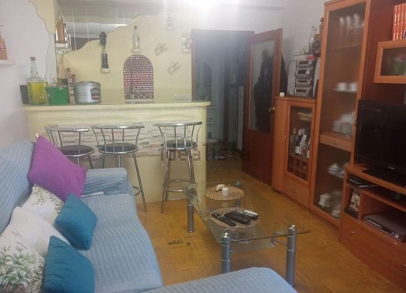 Foto 2 de Piso en venta en Ponteareas de 2 habitaciones con terraza y calefacción