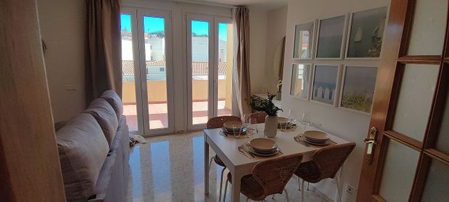 Foto 1 de Piso en venta en Camino Viejo de Málaga de 3 habitaciones con terraza y ascensor