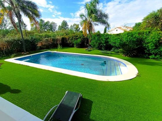 Foto 1 de Xalet en lloguer a Aljaraque de 7 habitacions amb terrassa i piscina