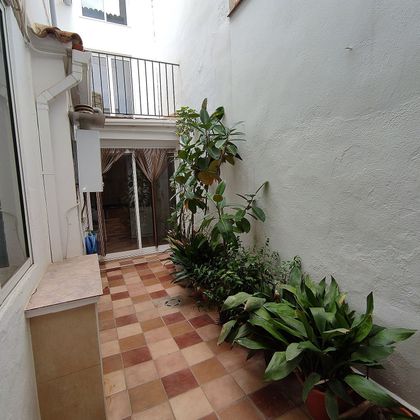 Foto 1 de Casa adosada en venta en Xàtiva de 6 habitaciones con terraza y balcón