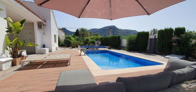 Foto 1 de Casa en venta en Palma de Gandía de 3 habitaciones con terraza y piscina