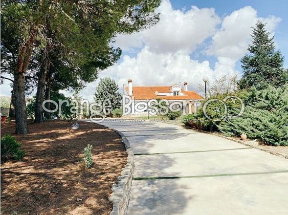 Foto 1 de Casa en venda a El Fondo de les Neus-El Hondon de las Nieves de 5 habitacions amb terrassa i piscina