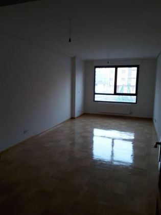 Foto 1 de Pis en venda a Fuentecillas - Universidades de 3 habitacions amb garatge i ascensor