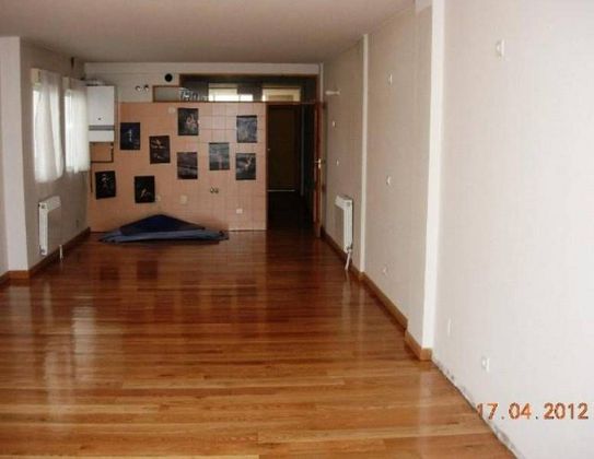 Foto 2 de Venta de piso en Plaza España - Villa Pilar - Reyes Católicos - Vadillos de 1 habitación con calefacción y ascensor