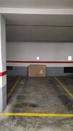Foto 2 de Garaje en venta en calle Ramón y Cajal de 10 m²