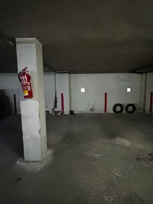 Foto 2 de Garaje en alquiler en calle Maestra Juana Sena de 16 m²