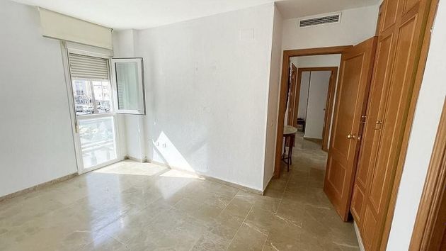 Foto 2 de Venta de piso en Cortadura - Zona Franca  de 4 habitaciones con aire acondicionado y calefacción
