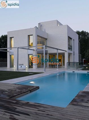 Foto 1 de Xalet en venda a Zona Centro-Corredera de 6 habitacions amb terrassa i piscina