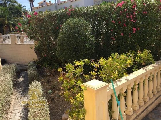 Foto 2 de Chalet en venta en Nucia (la) de 4 habitaciones con terraza y piscina