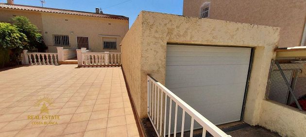 Foto 2 de Casa en venda a Nucia (la) de 4 habitacions amb terrassa i piscina