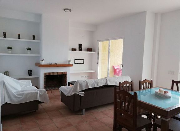 Foto 2 de Venta de casa en El Faro - El Dossel de 3 habitaciones con terraza y piscina