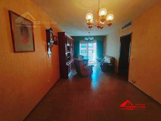 Foto 2 de Pis en venda a Ollerías - San Cayetano de 4 habitacions amb terrassa i aire acondicionat