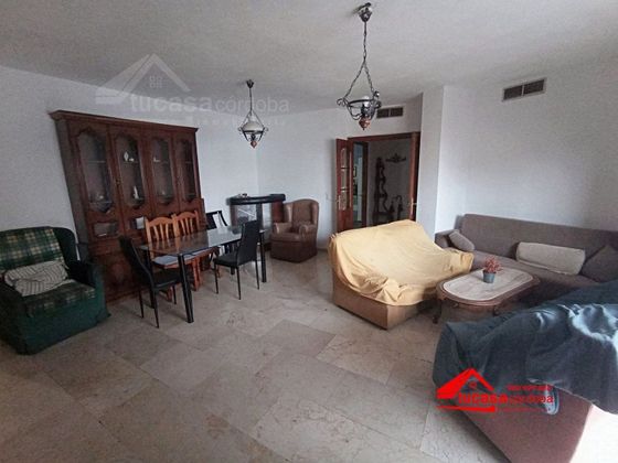Foto 2 de Pis en venda a Ollerías - San Cayetano de 5 habitacions amb terrassa i ascensor