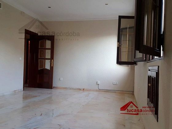 Foto 1 de Dúplex en venda a Cañero de 3 habitacions amb terrassa i aire acondicionat