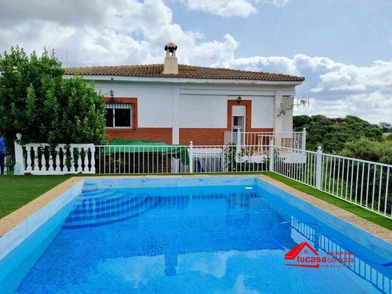 Foto 1 de Casa rural en venta en Almodóvar del Río de 6 habitaciones con terraza y piscina