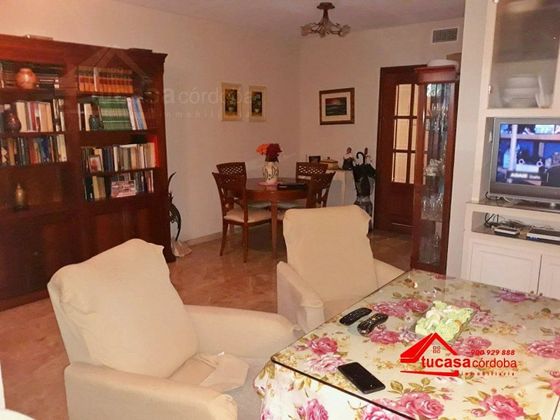 Foto 2 de Pis en venda a Arroyo del Moro - Noreña de 3 habitacions amb terrassa i piscina