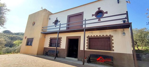 Foto 2 de Casa rural en venta en Santa Maria de Trassierra de 3 habitaciones y 250 m²