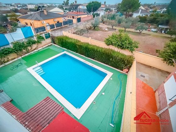 Foto 1 de Xalet en venda a Bujalance de 7 habitacions amb terrassa i piscina
