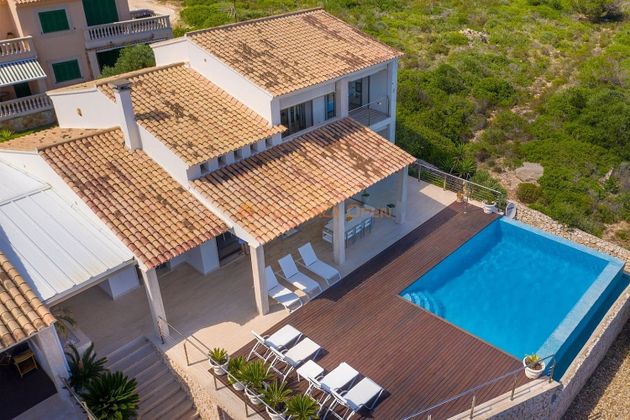 Foto 2 de Casa adossada en lloguer a Cala Magrana-Cala Anguila-Cala Mendia de 4 habitacions amb terrassa i piscina