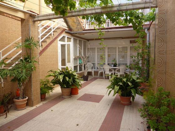 Foto 1 de Xalet en venda a calle General Prim de 8 habitacions amb terrassa i garatge