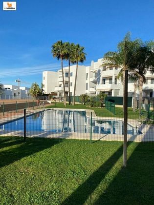 Foto 1 de Casa en venda a Conil de 4 habitacions amb terrassa i piscina