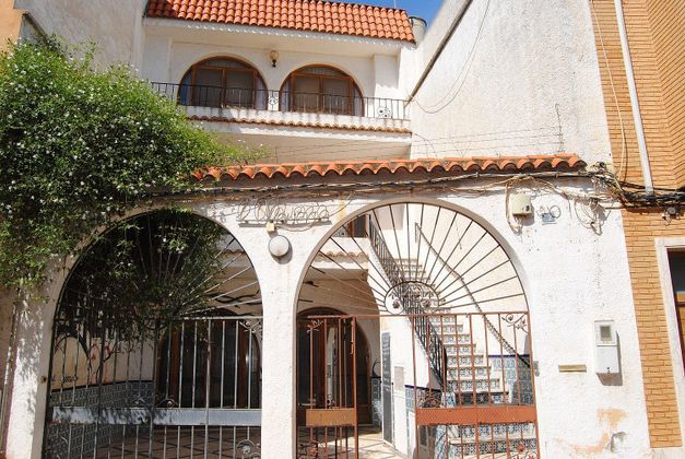Foto 1 de Venta de casa en Benifaió de 3 habitaciones con terraza y balcón