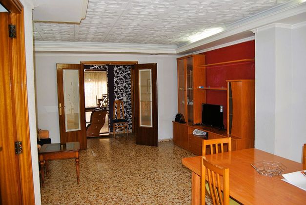 Foto 2 de Pis en venda a Algemesí de 4 habitacions amb terrassa i mobles