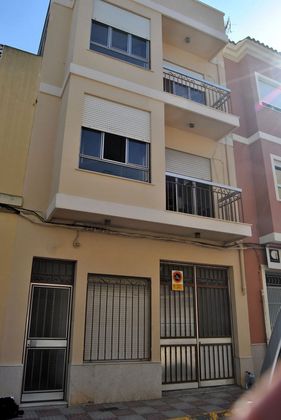 Foto 1 de Venta de casa en Benifaió de 7 habitaciones con terraza y balcón