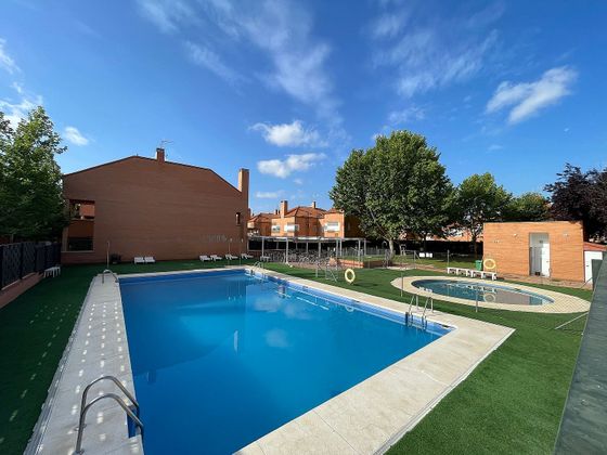 Foto 1 de Casa en venda a Daganzo de Arriba de 5 habitacions amb terrassa i piscina