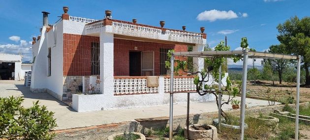 Foto 1 de Xalet en venda a Villar del Arzobispo de 3 habitacions amb terrassa i piscina