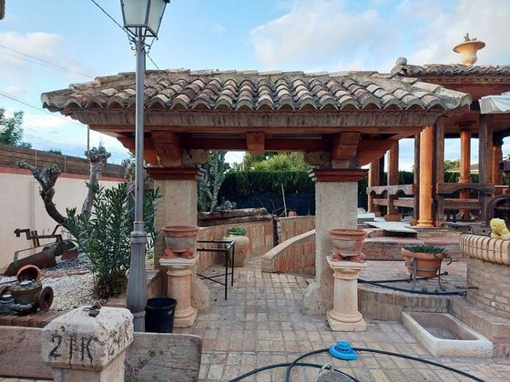 Foto 2 de Xalet en venda a Parque de la Bombilla-Pla de Rascanya de 6 habitacions amb terrassa i piscina
