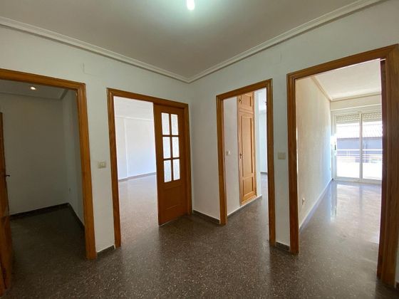 Foto 2 de Piso en venta en Casco Antiguo de 4 habitaciones con terraza y garaje