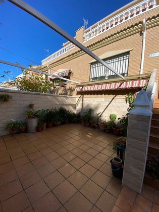Foto 2 de Casa adossada en venda a Linares de 4 habitacions amb terrassa i balcó