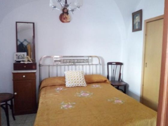 Foto 2 de Chalet en venta en Villanueva del Rey de 4 habitaciones y 250 m²