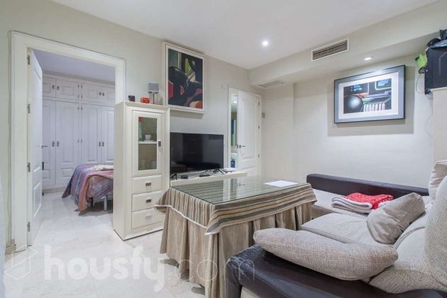 Foto 1 de Venta de piso en calle José Zorrilla de 1 habitación con muebles y aire acondicionado