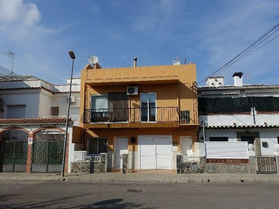 Foto 1 de Casa adossada en venda a Escala, L´ de 5 habitacions amb terrassa i aire acondicionat