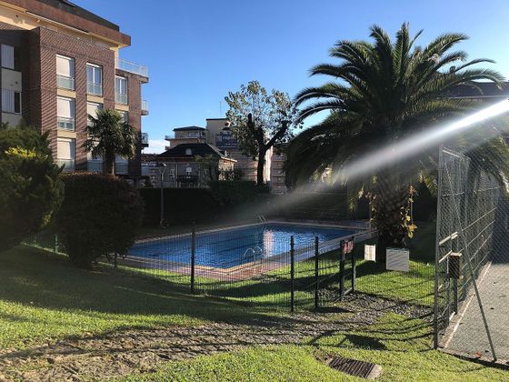 Foto 2 de Àtic en venda a Castro de 4 habitacions amb terrassa i piscina