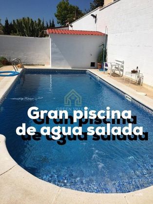 Foto 1 de Casa en venda a Barrios (Los) de 4 habitacions amb piscina i garatge