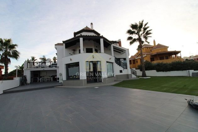 Foto 1 de Casa en venta en La Alcaidesa de 5 habitaciones con piscina y jardín