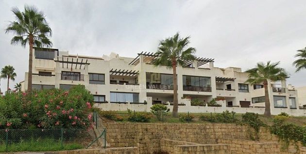 Foto 2 de Piso en venta en La Alcaidesa de 2 habitaciones con terraza y piscina