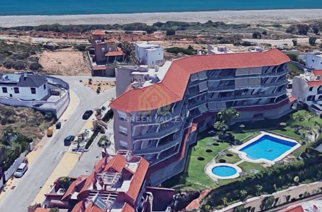 Foto 1 de Pis en venda a La Línea de la Concepción ciudad de 4 habitacions amb terrassa i piscina