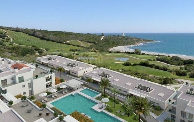Foto 1 de Dúplex en venda a San Roque de 2 habitacions amb terrassa i piscina