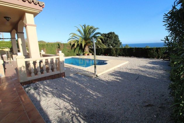 Foto 2 de Casa en venda a La Alcaidesa de 6 habitacions amb terrassa i piscina