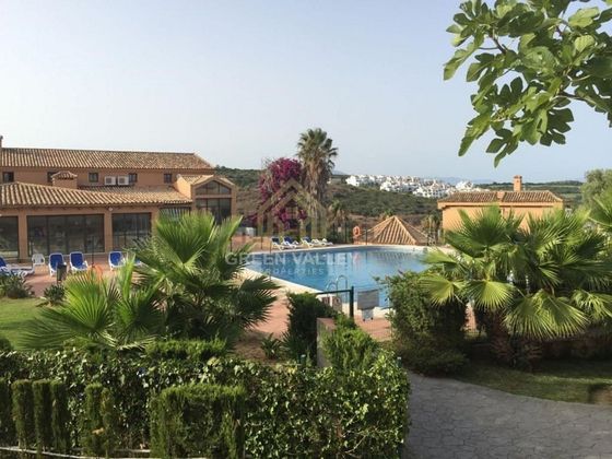 Foto 2 de Pis en venda a La Alcaidesa de 2 habitacions amb terrassa i piscina