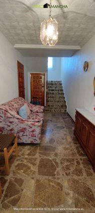 Foto 2 de Venta de casa adosada en Ossa de Montiel de 3 habitaciones con garaje y balcón